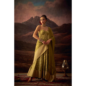 Zariya – Viscose Jacquard Embellished Festive Gown Set