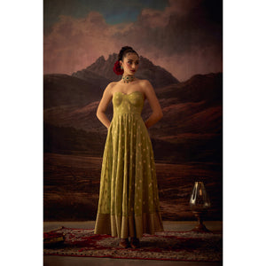 Zariya – Viscose Jacquard Embellished Festive Gown Set