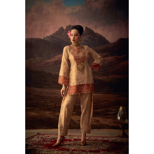 Mehrang – Tissue Jacquard Kurta with Farsi Salwar & Dupatta