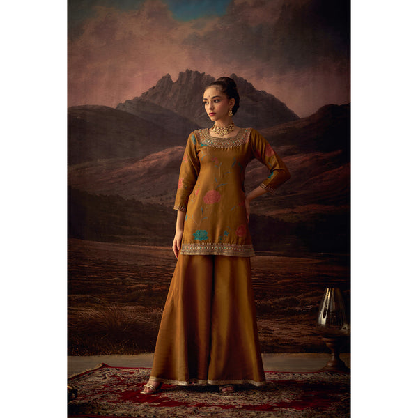 Kanak Vana – Embroidered Silk Kurta Set
