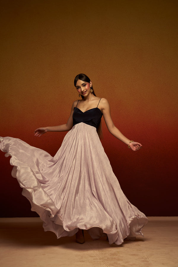 Luxe Natural Crepe Dress – Effortless Glamour with a Modern Edge