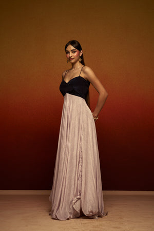 Luxe Natural Crepe Dress – Effortless Glamour with a Modern Edge