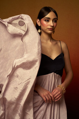 Luxe Natural Crepe Dress – Effortless Glamour with a Modern Edge